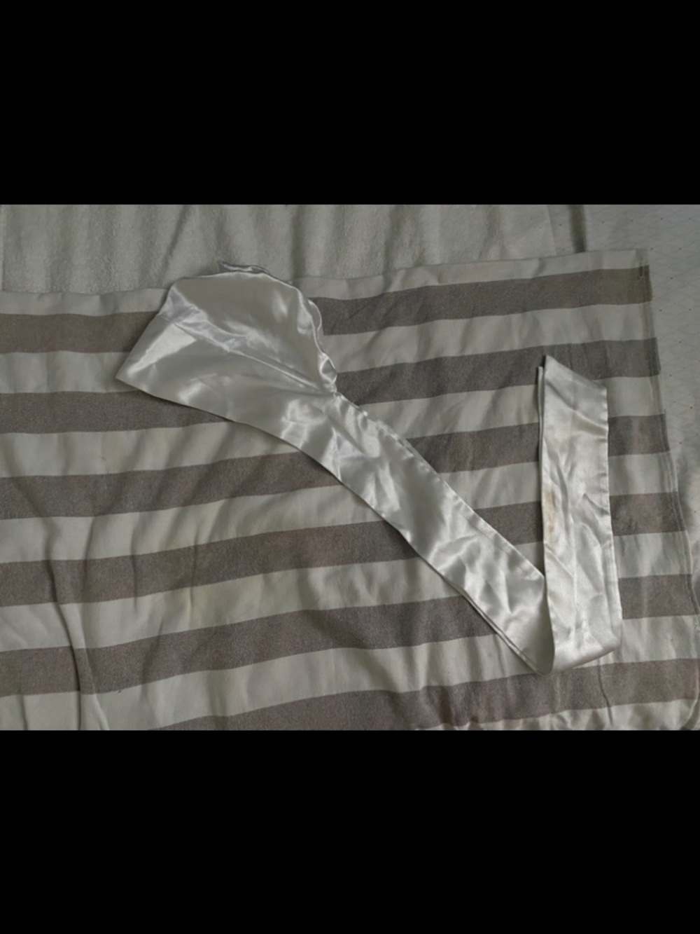 PrettyLittleThing White Satin Hair Scarf